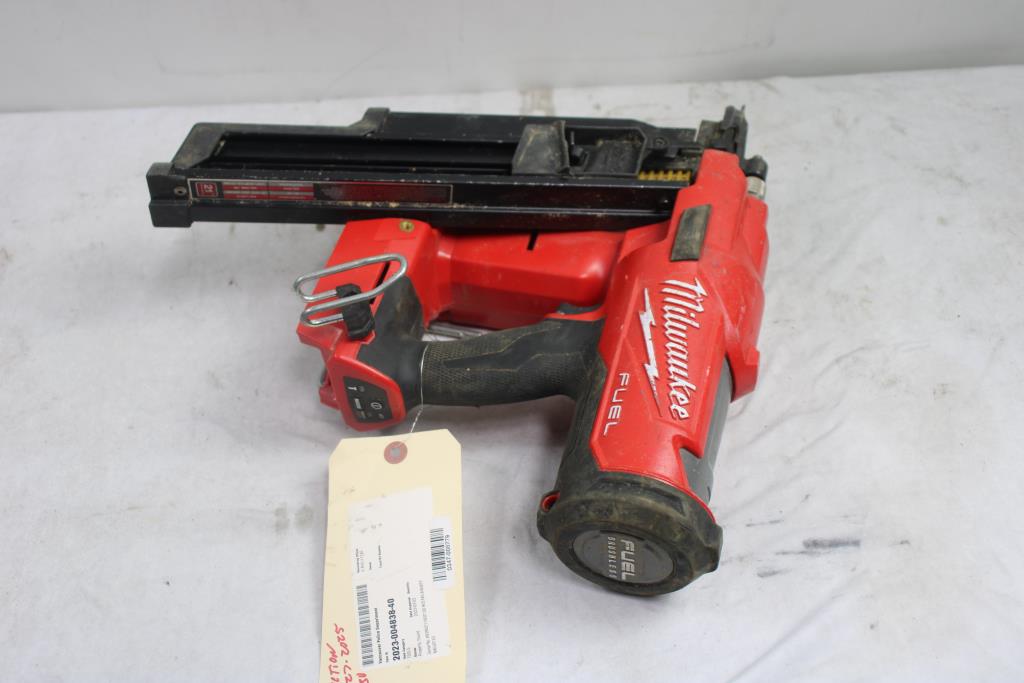 Milwaukee 21 Degree Framing Nailer
