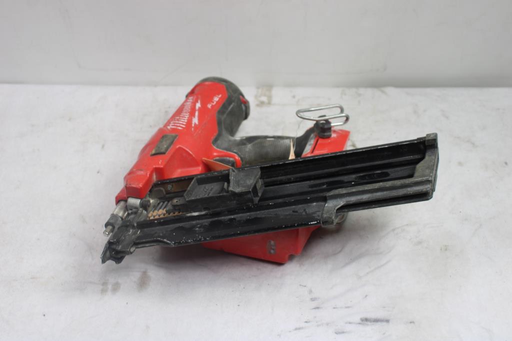 Milwaukee 21 Degree Framing Nailer