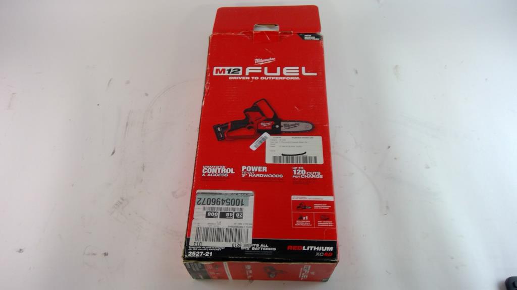 Milwaukee 6" Pruning Saw Kit Property Room