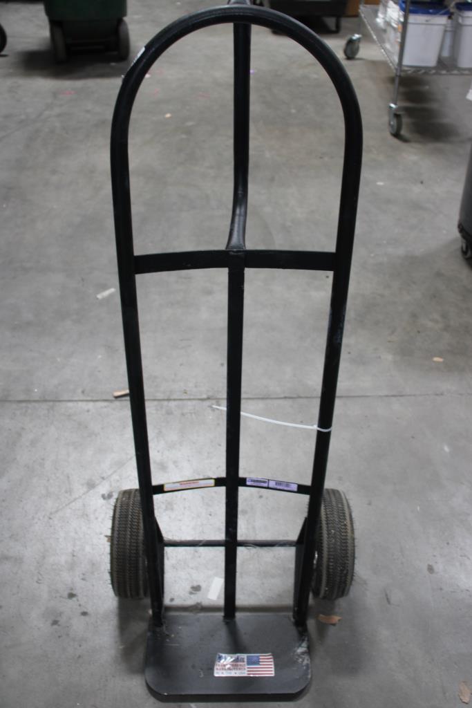 Milwaukee, Black Hand Truck