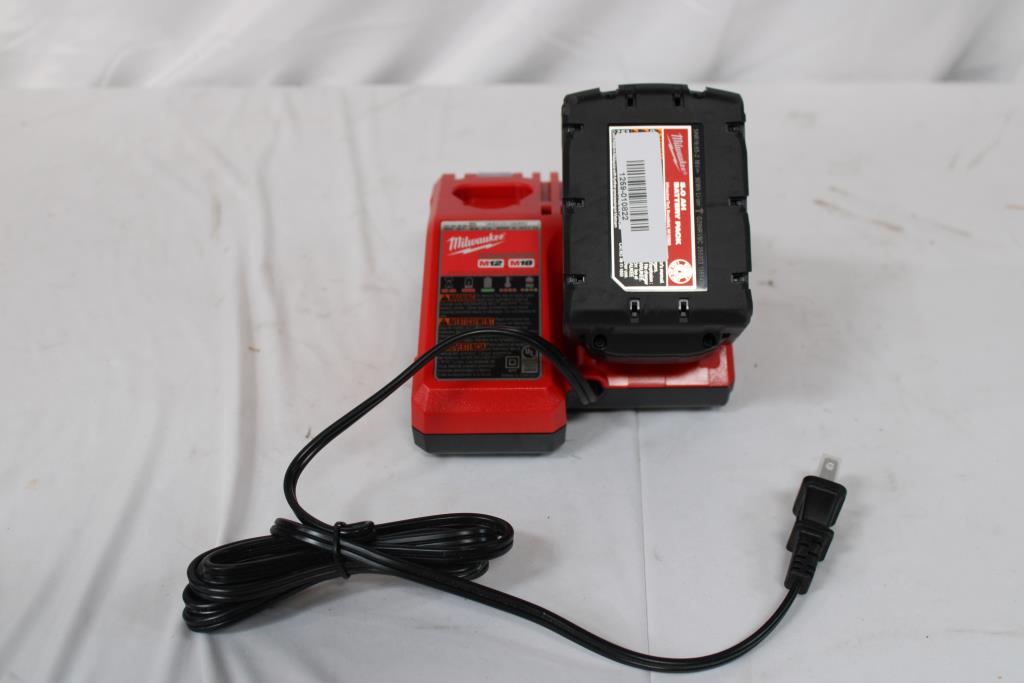 Milwaukee Charger M12 & M18 With Battery Pack