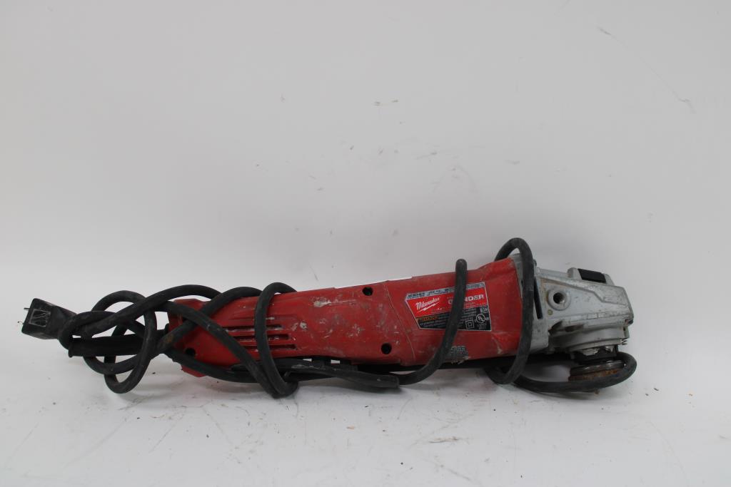 Milwaukee Corded Grinder 6142-30 