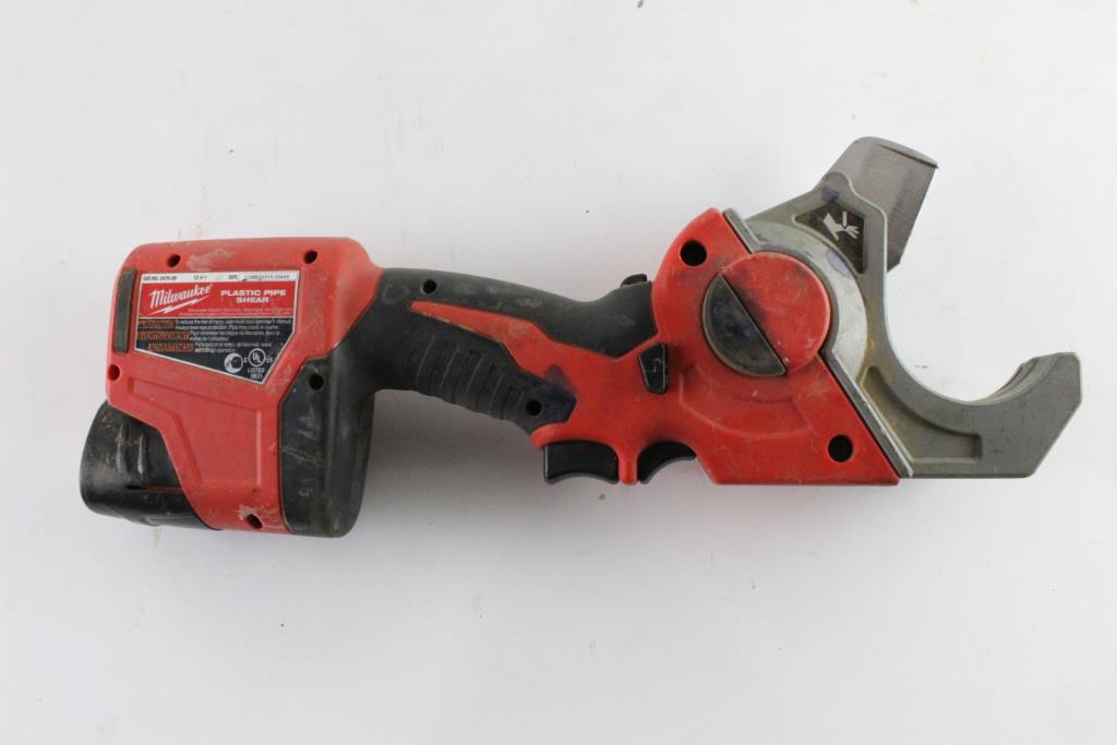 Milwaukee pipe shear Clearance