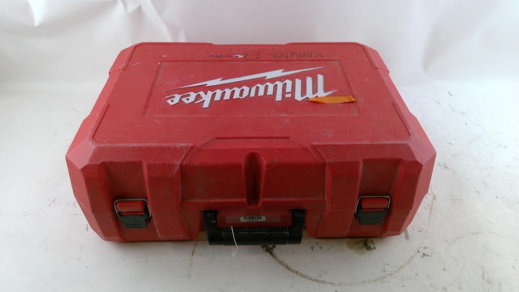 Milwaukee Deep Cut Variable Speed Band Saw
