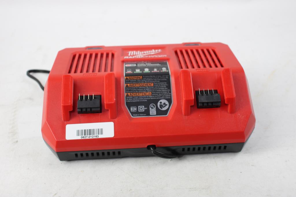 Milwaukee Dual Bay Rapid Charger