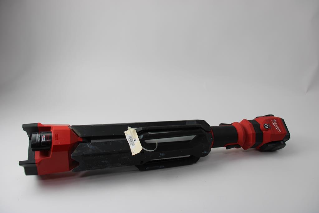 Milwaukee Dual Power Tower Light