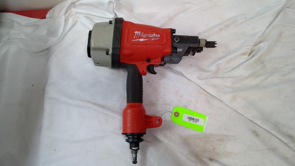 Milwaukee Framing Nailer, A22/90H1 Property Room