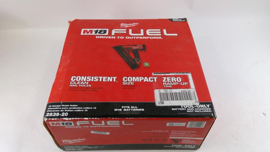 Milwaukee 15 Gauge Finish Nailer