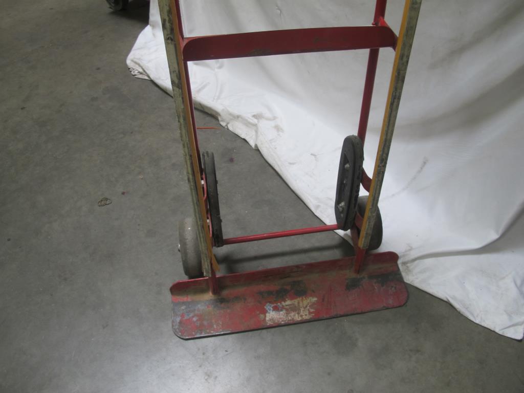 Milwaukee Hand Truck Property Room