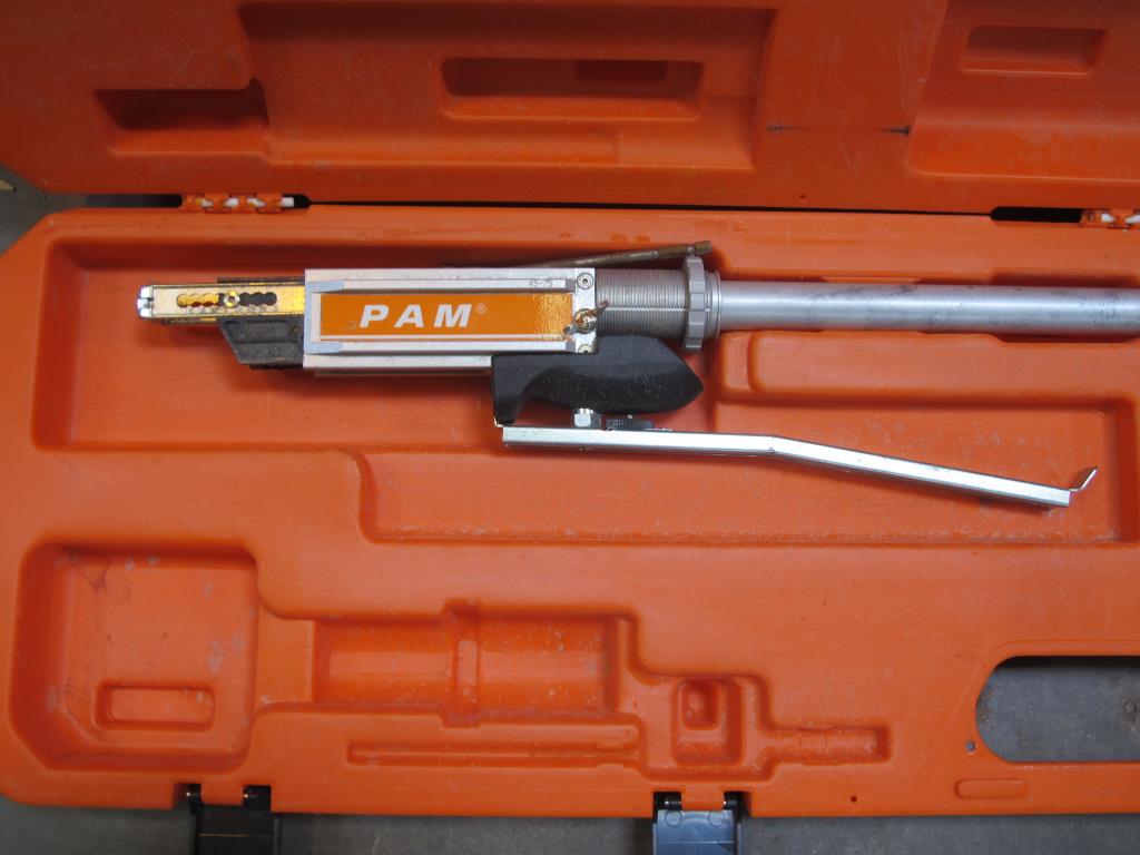 Milwaukee Heavy Duty Screwdriver, Pam Screw System, 2 Pieces Property Room