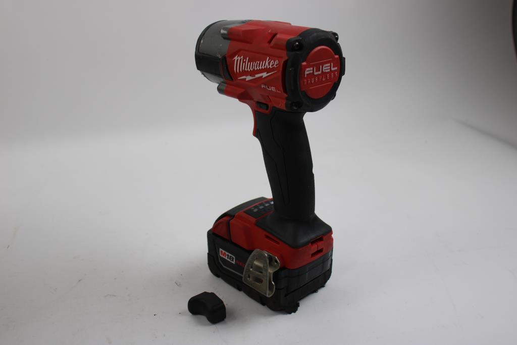 Milwaukee Impact Wrench, Battery