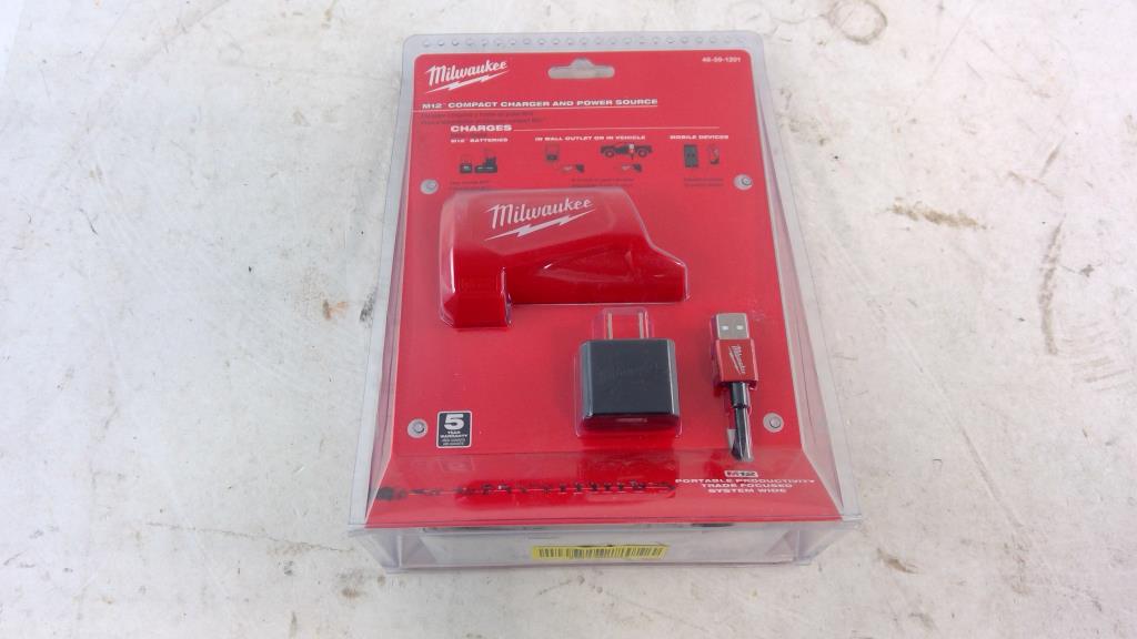 Milwaukee M12 Compact Charger And Power Source