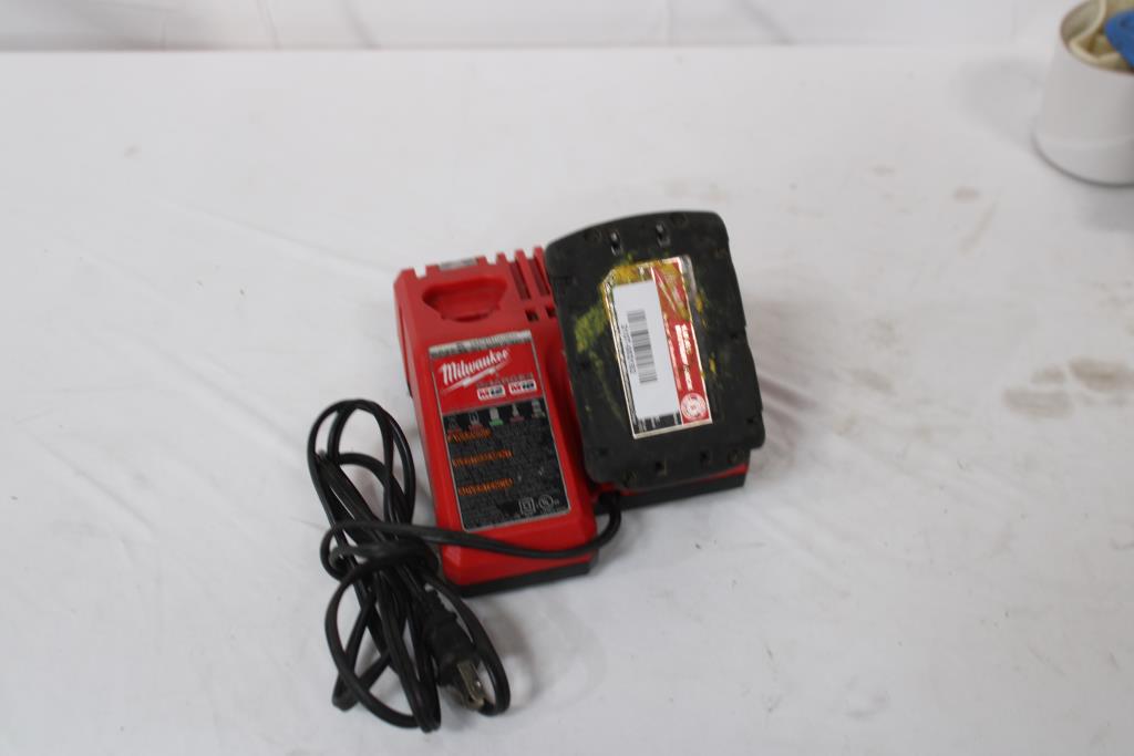 Milwaukee M12 & M18 Single Port Charger