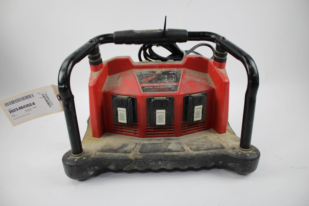 Milwaukee Multi-Bay Charger