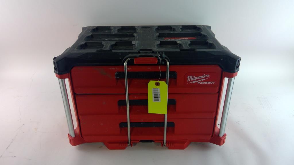 Milwaukee packout organizer with tools 15 pieces property room