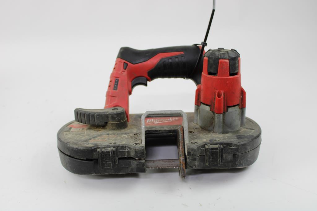 Milwaukee Sub-compact Saw