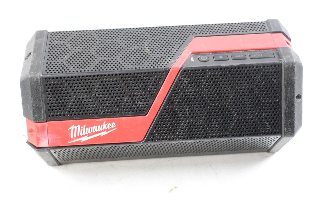 Milwaukee Wireless Jobsite Speaker With Battery Pack Property Room