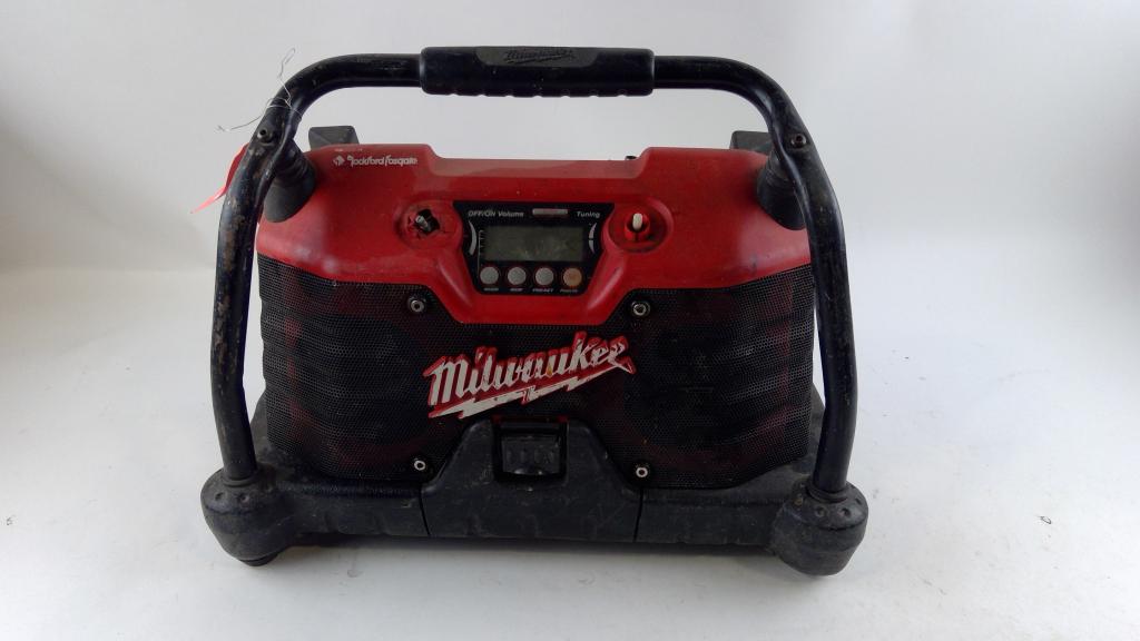 Milwaukee Worksite Radio