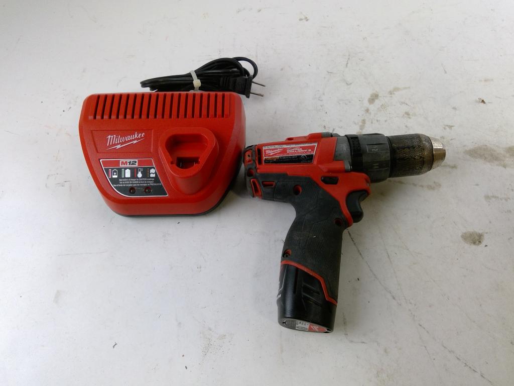 Milwuakee Hammer Drill / Drill Driver