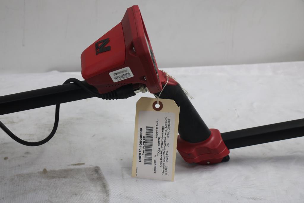 MineLab Vanquish 340 Metal Detector | Property Room