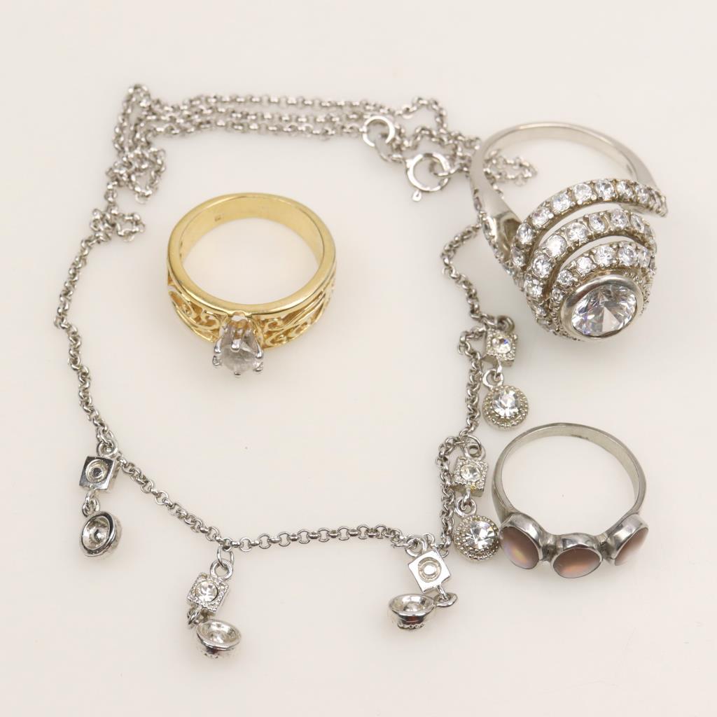 Mixed Fashion Jewelry, 4 Pieces Property Room