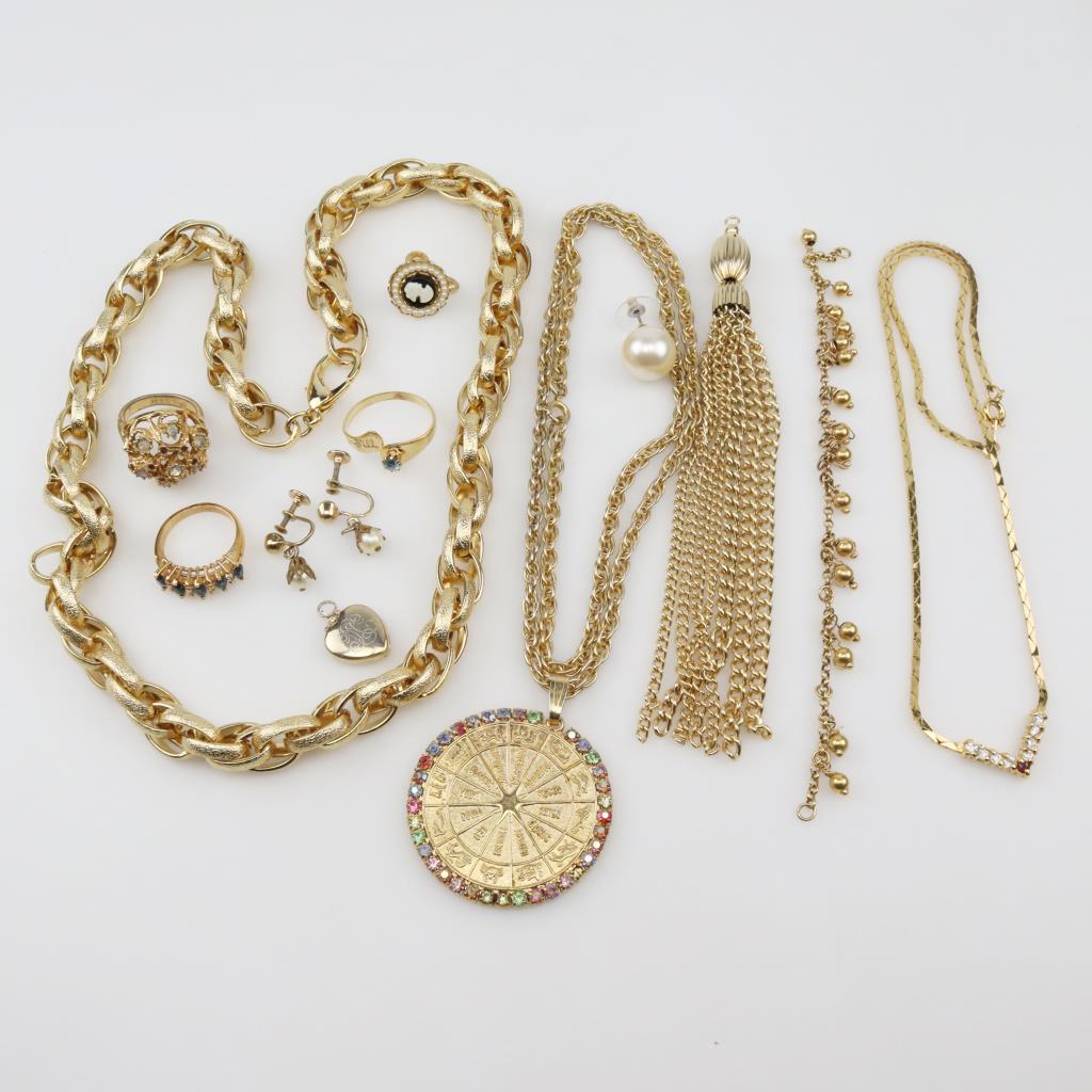 Mixed Jewelry, 10+ Pieces Property Room