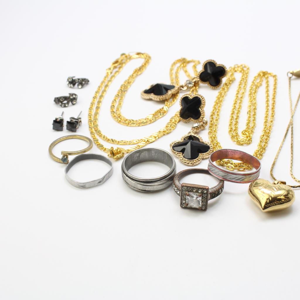Mixed Jewelry, 10+ Pieces Property Room