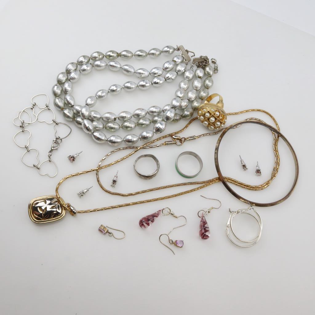 Mixed Jewelry, 10+ Pieces Property Room