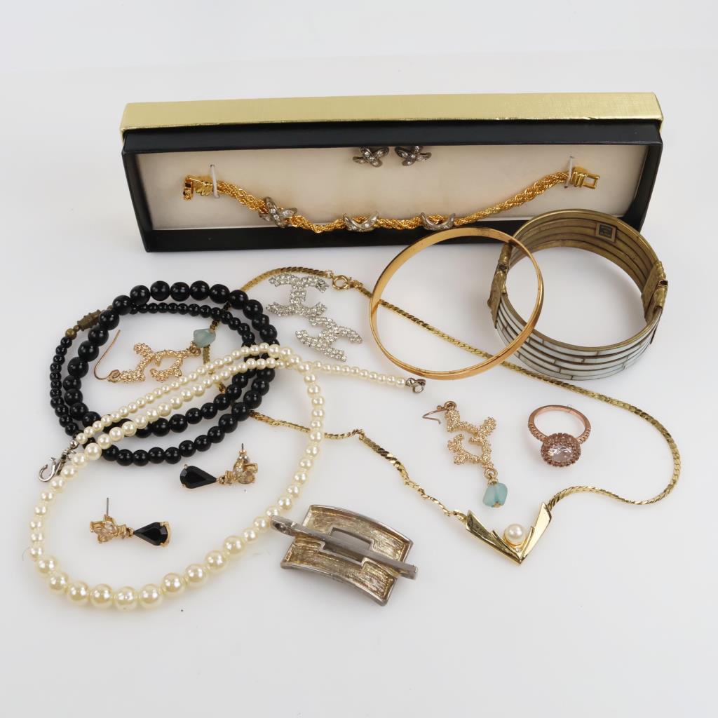 Mixed Jewelry, 10+ Pieces