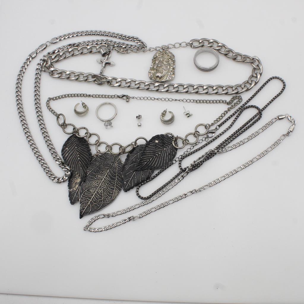 Mixed Jewelry, 12 Pieces