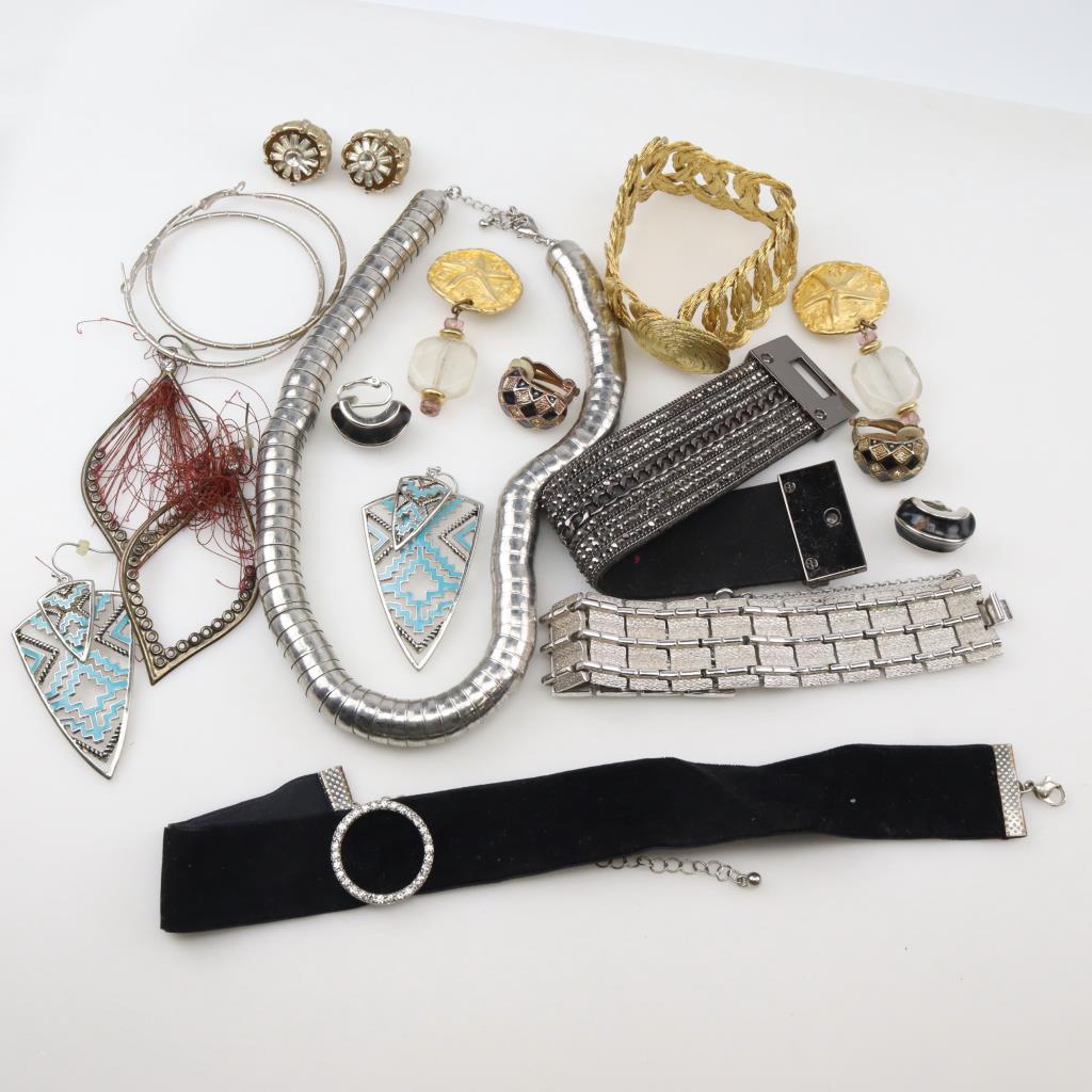 Mixed Jewelry, 12+ Pieces Property Room