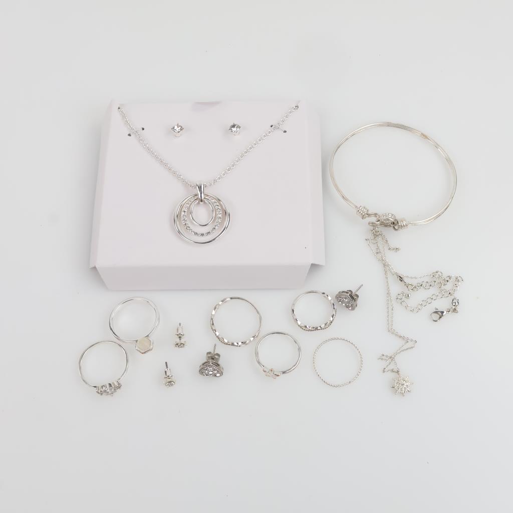 Mixed Jewelry, 12 Pieces