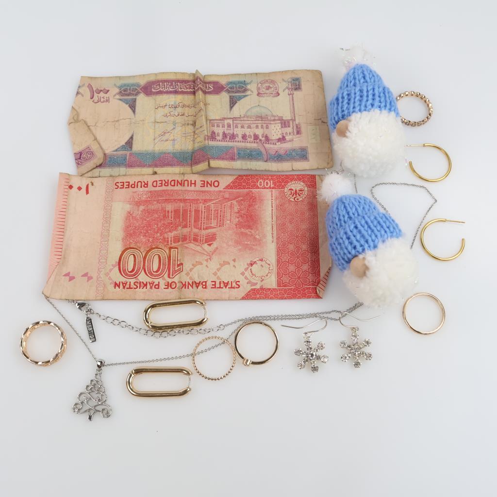Mixed Jewelry, 12 Pieces
