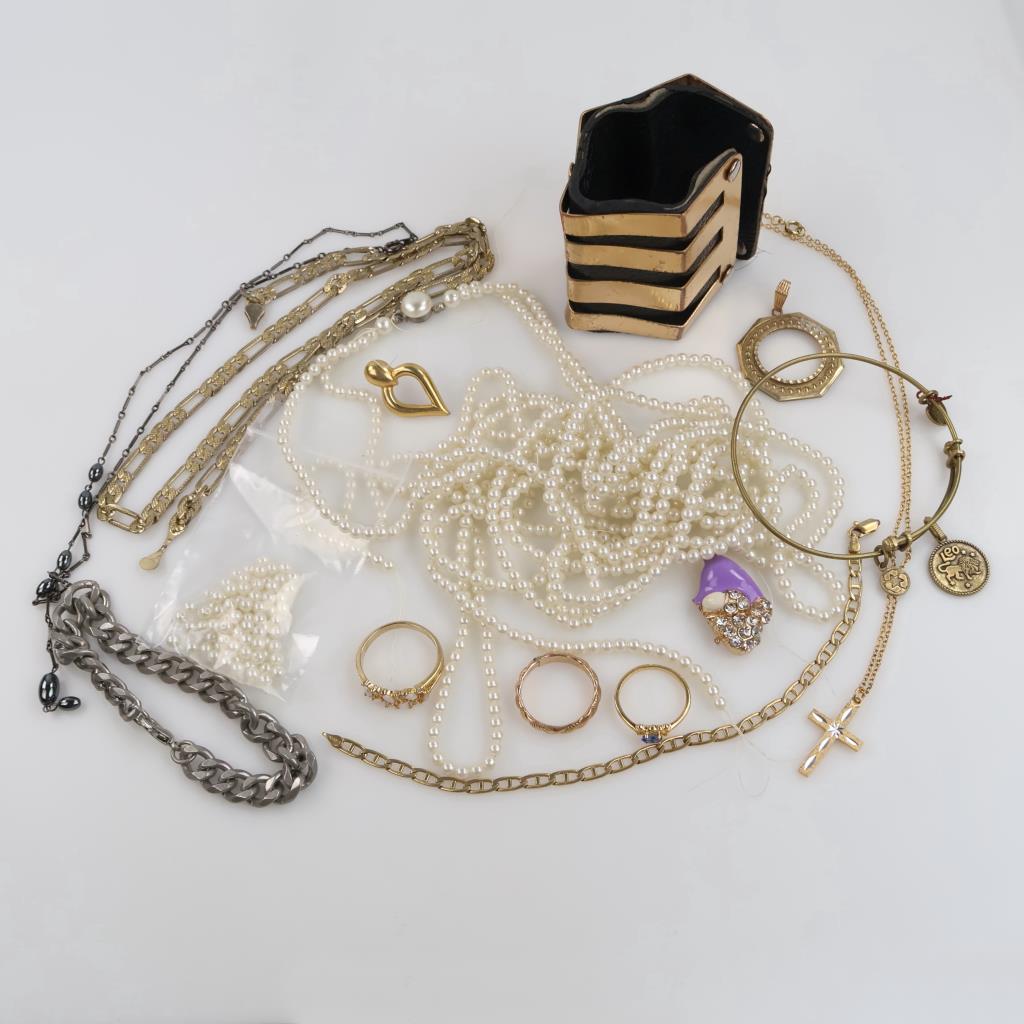 Mixed Jewelry, 12+ Pieces
