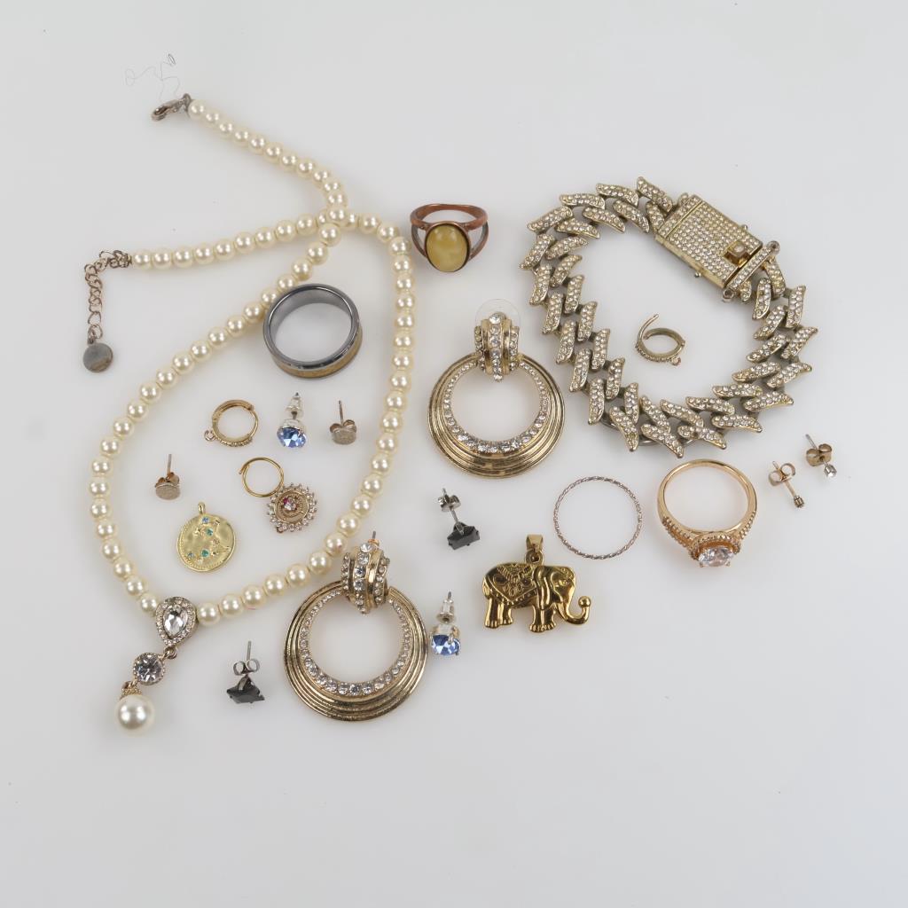 Mixed Jewelry, 12+ Pieces