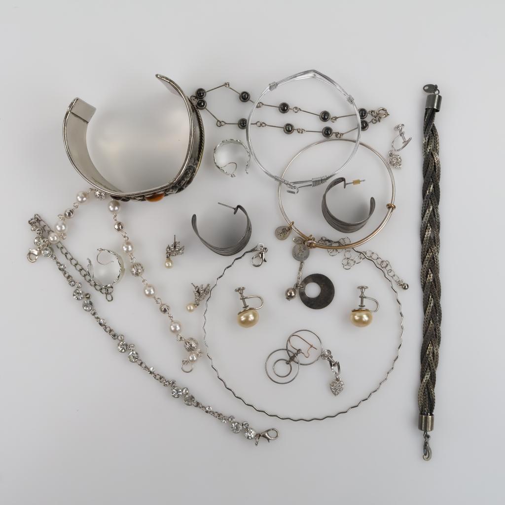 Mixed Jewelry, 13+ Pieces