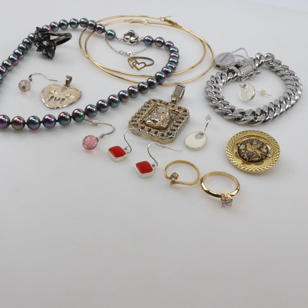 Mixed Jewelry, 13+ Pieces Property Room