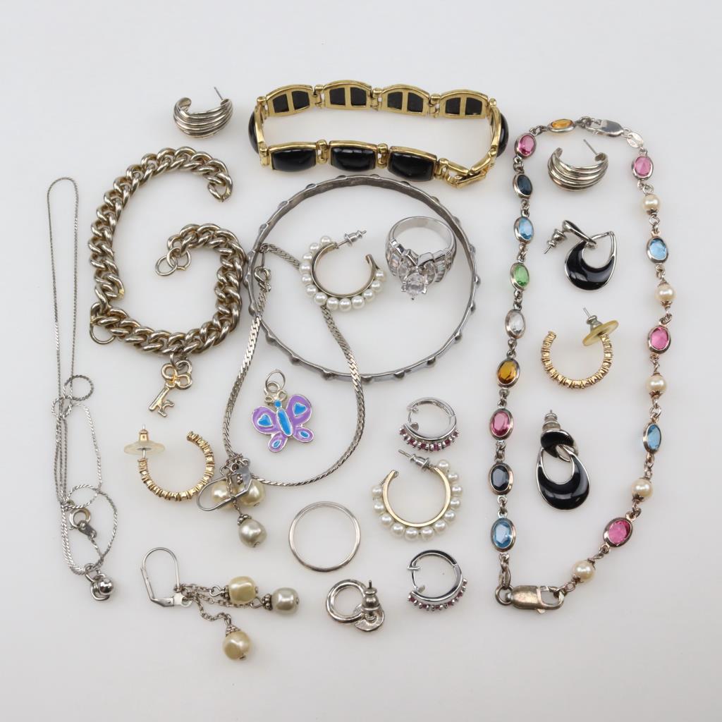 Mixed Jewelry, 14+ Pieces Property Room