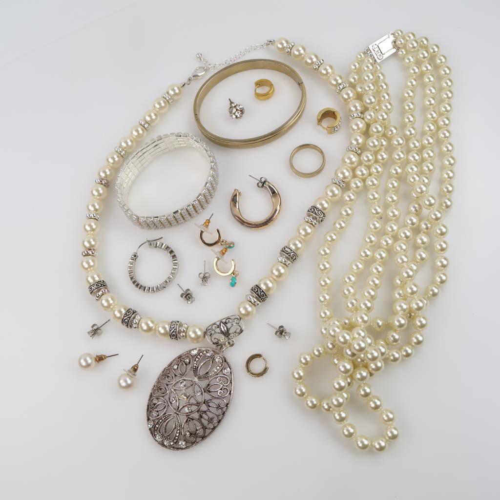 Mixed Jewelry, 15 Pieces