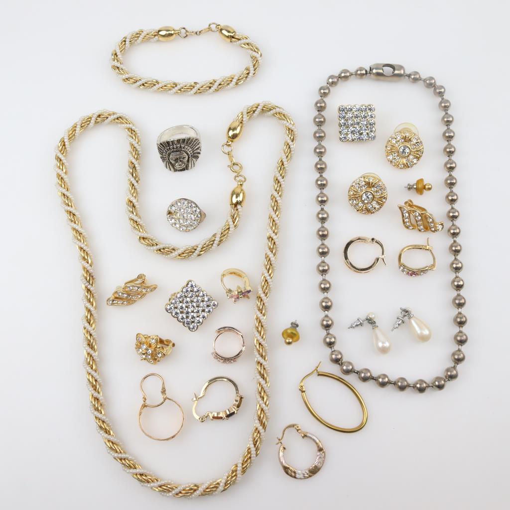 Mixed Jewelry, 15+ Pieces Property Room