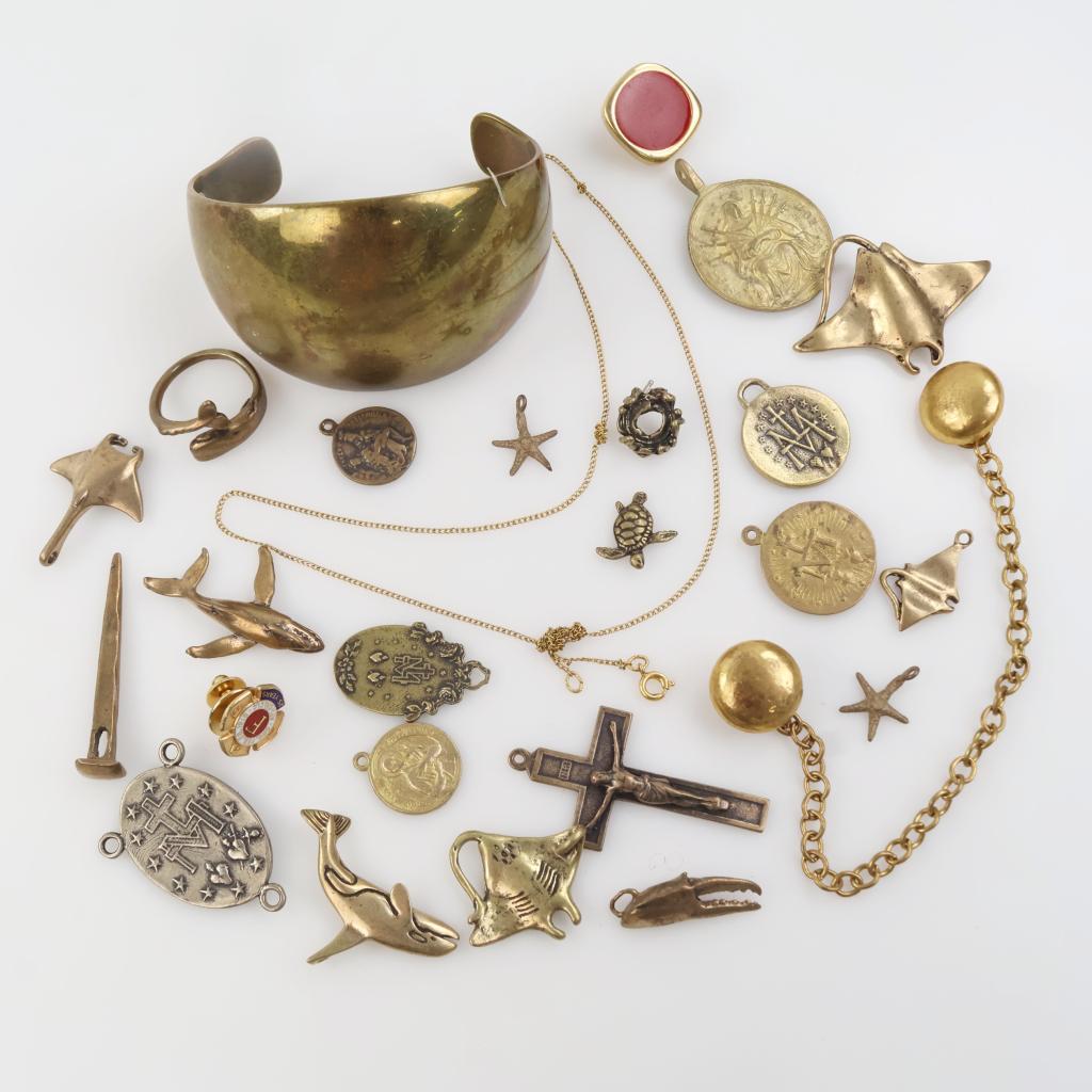 Mixed Jewelry, 15+ Pieces - PropertyRoom.com