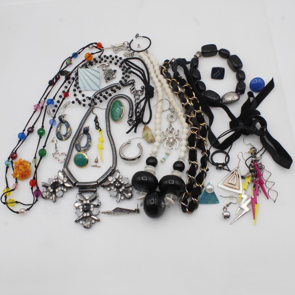 Mixed Jewelry, 15+ Pieces