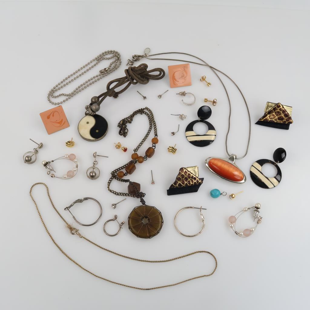 Mixed Jewelry, 15+ Pieces