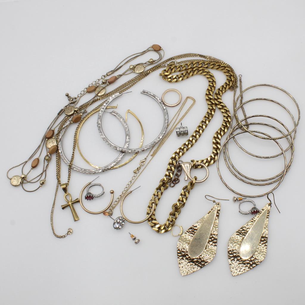 Mixed Jewelry, 16+ Pieces