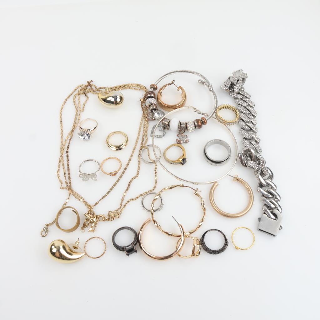 Mixed Jewelry, 22+ Pieces