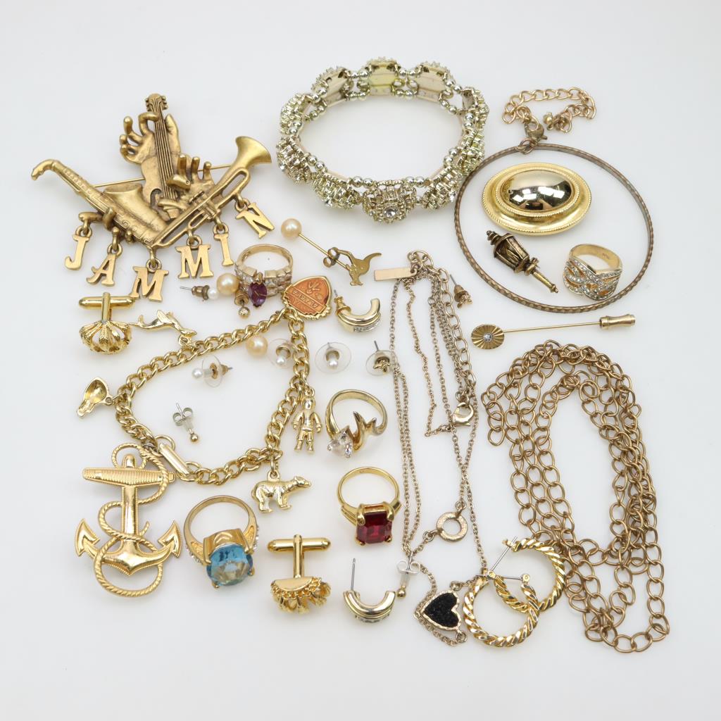 Mixed Jewelry, 22+ Pieces Property Room