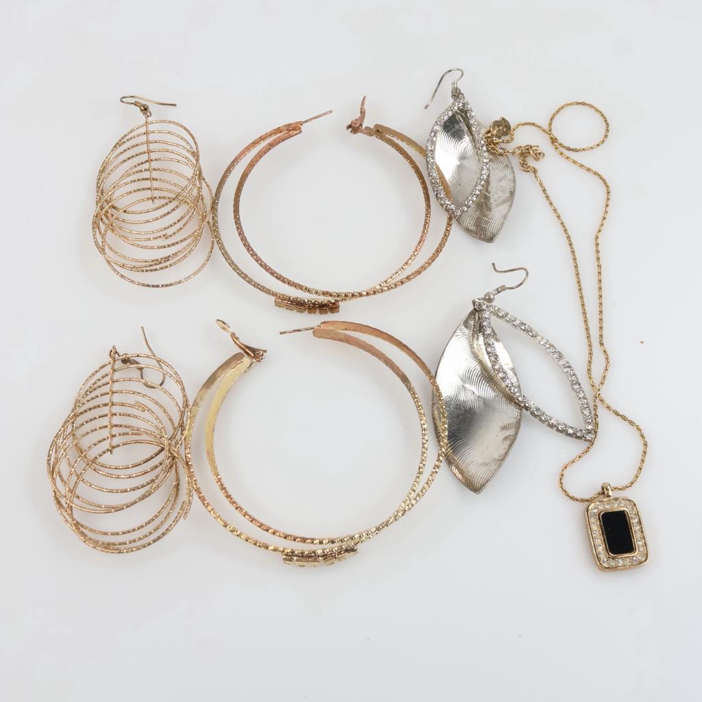 Mixed Jewelry, 4 Pieces