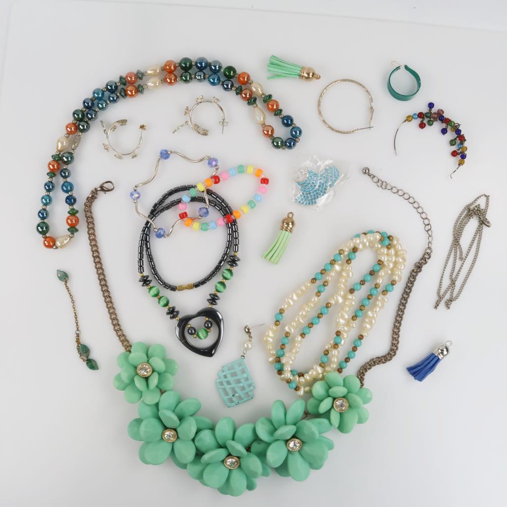 Mixed Jewelry, 6+ Pieces