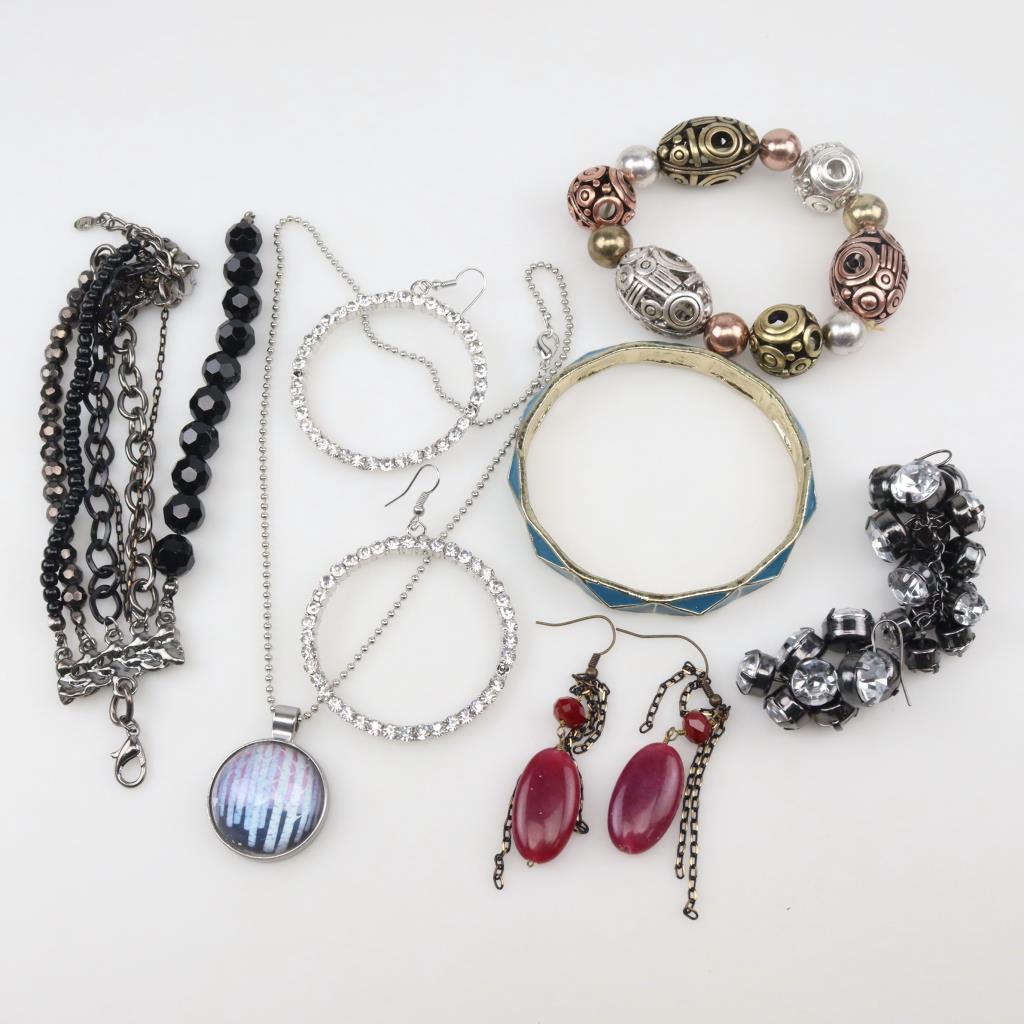 Mixed Jewelry, 7+ Pieces Property Room