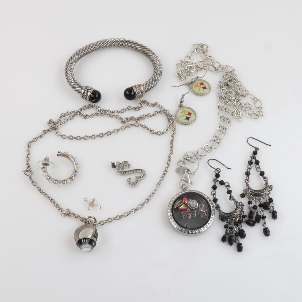 Mixed Jewelry, 8 Pieces
